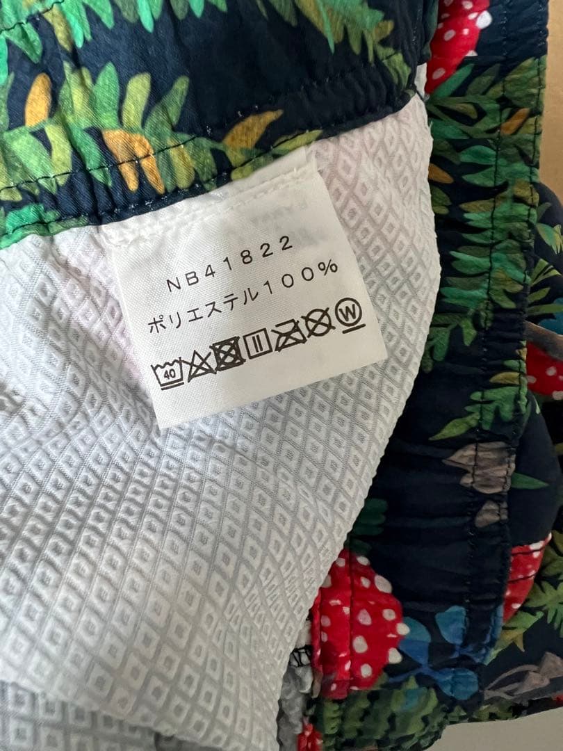 未使用）ノースフェイス ノベルティー　ショート パンツ　サイズXL キノコ柄
