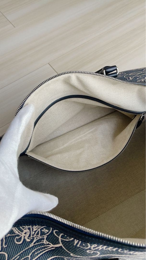 【ベルルッティ】スクリプトロゴプリント ボストンバッグ