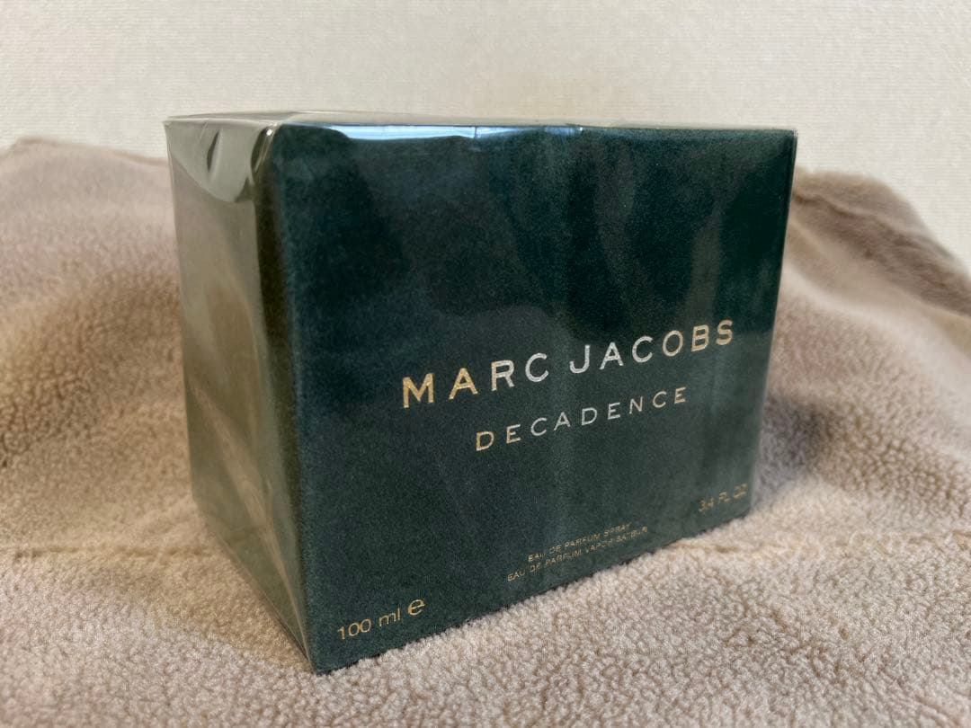 MARC JACOBS DECADENCE 100ml (新品未開封)