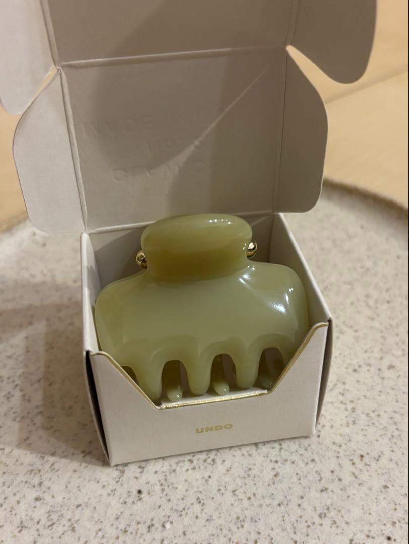 UNDO HAIRWARE ヘアクリップ　AVOCADO