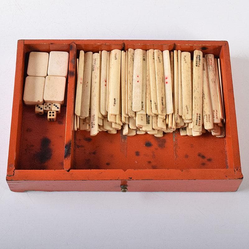 中国　竹嵌　骨牌　背竹牌　麻雀牌　花鳥文蒔絵朱塗箱付　D　8707