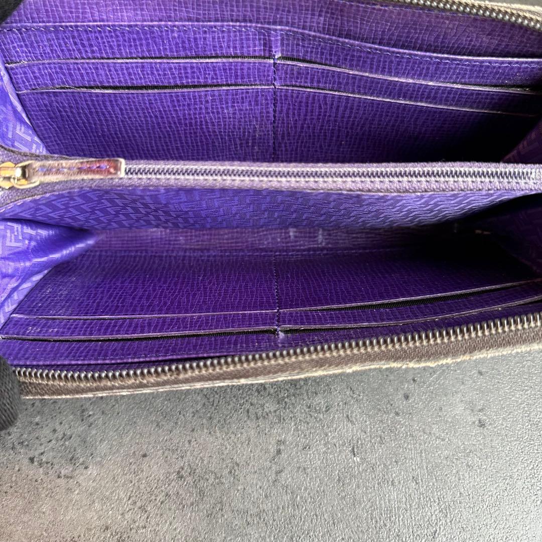 FENDI ズッカ柄　長財布 ラウンドファスナー　ラウンドジップ 内側パープル