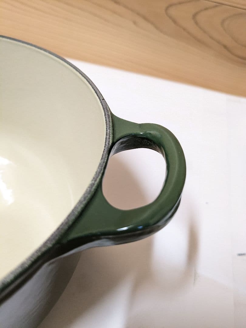 Le Creuset ル・クルーゼ 20cm　モスグリーン　両手鍋