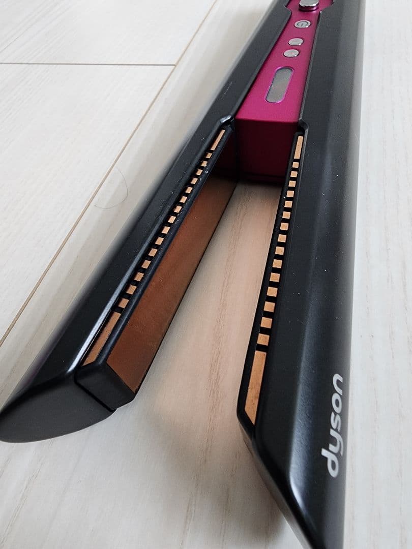 美品 Dysonストレートヘアアイロン ダイソン コードレス ドライヤー