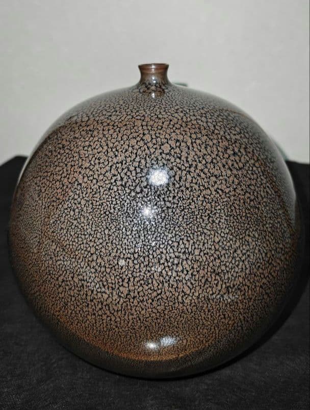(日展作家) 初代真右エ門作　【油滴天目壺】