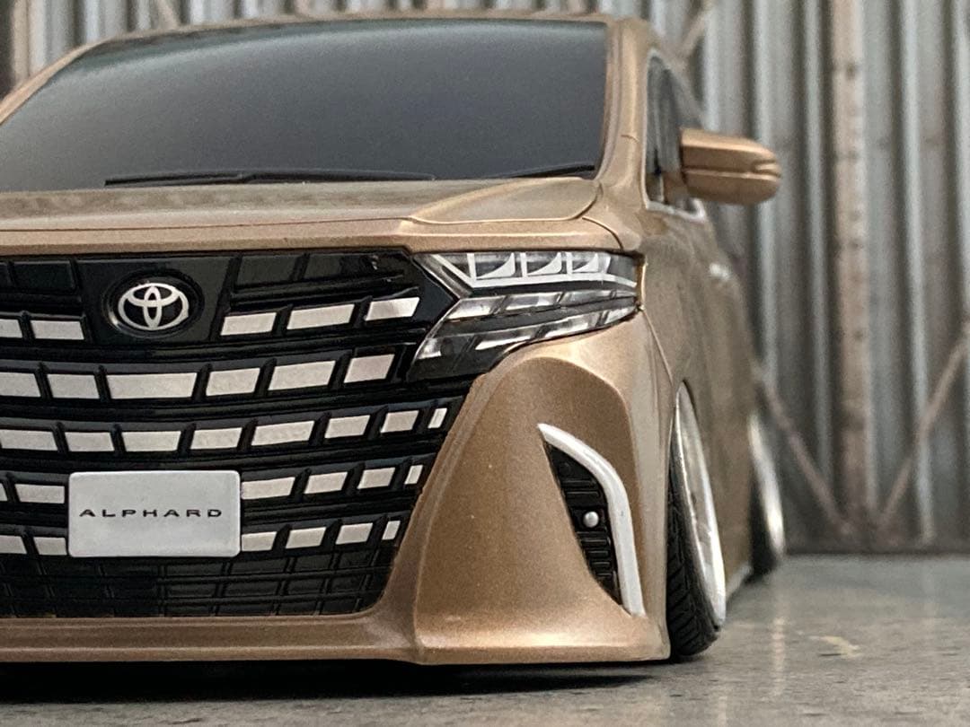 1/24 新型アルファード・ブロンド（カスタム品）