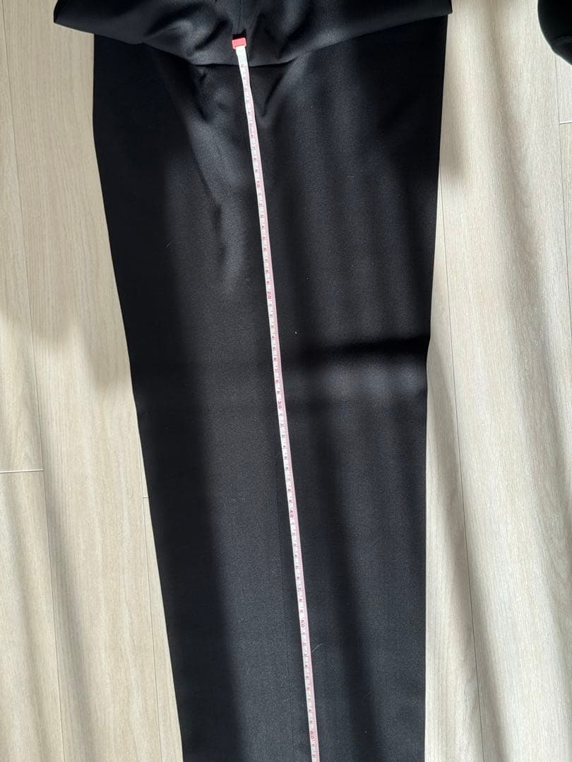 新品未使用　costumeinコストメイン　イタリア製　黒ブラック　ウール100