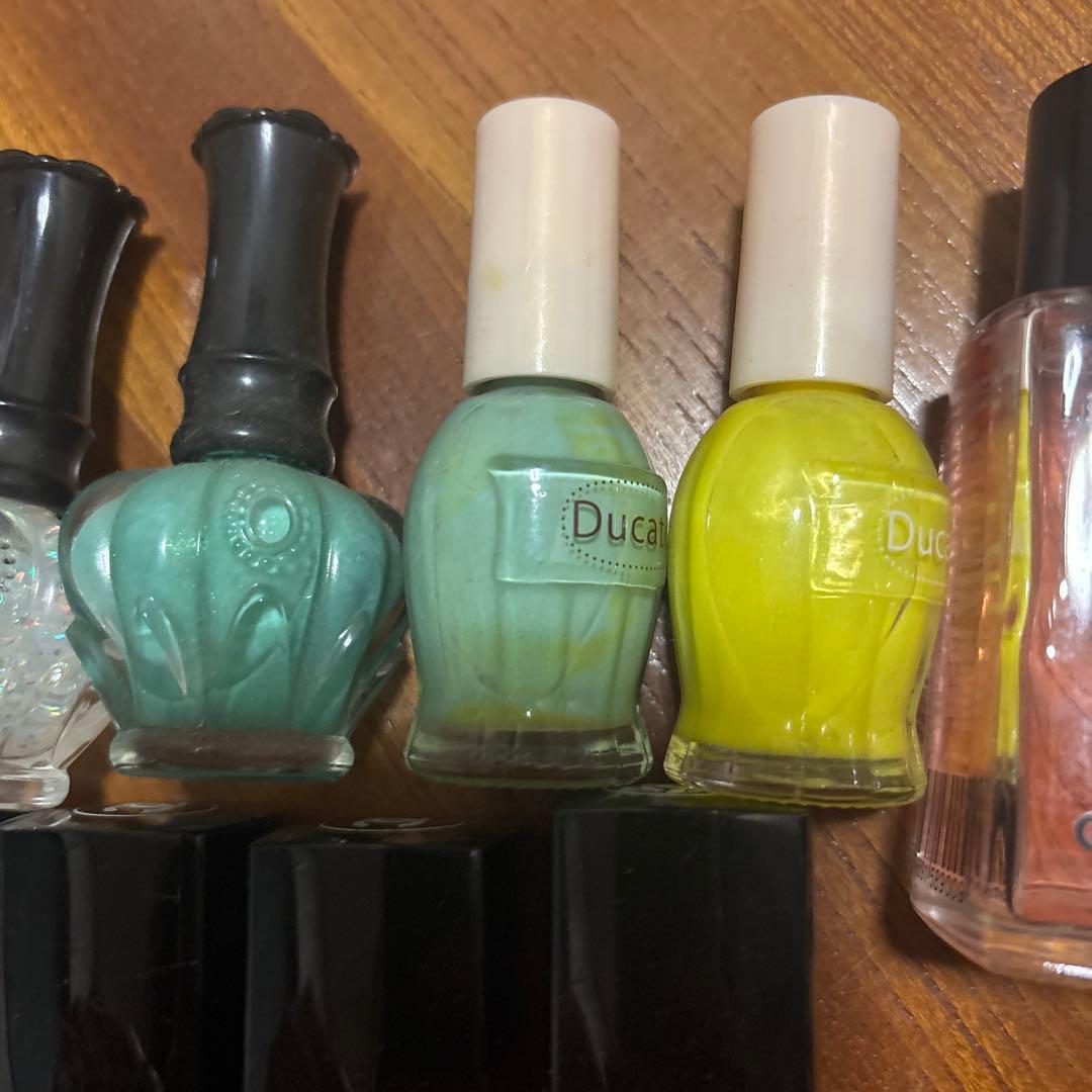 CHANEL THREE ネイルカラーセット