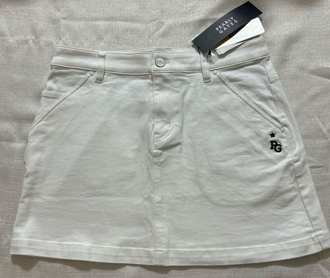 パーリーゲイツ ☆新品タグ付き☆レディースsize２パワフルコットンストレッチ白