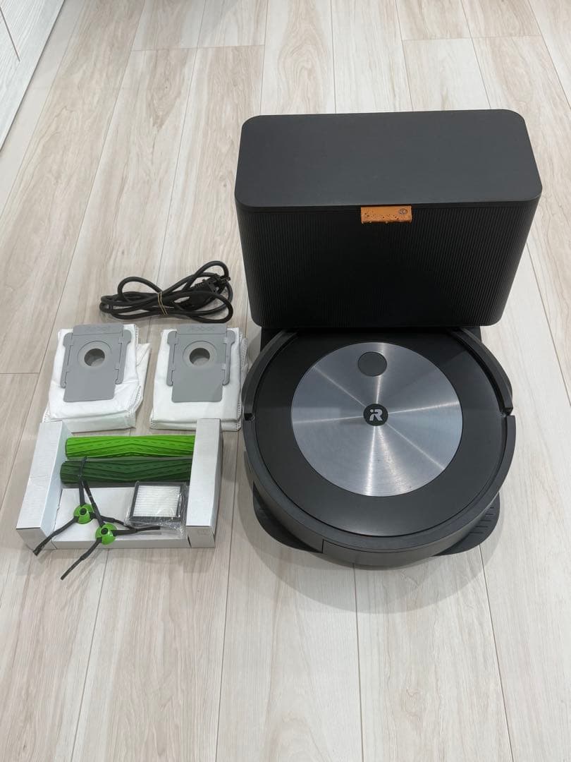 iRobot Roomba j7+ ロボット掃除機本体