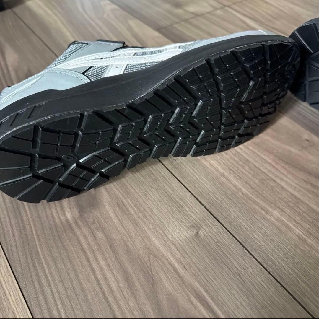 ASICSグレー 新品未使用