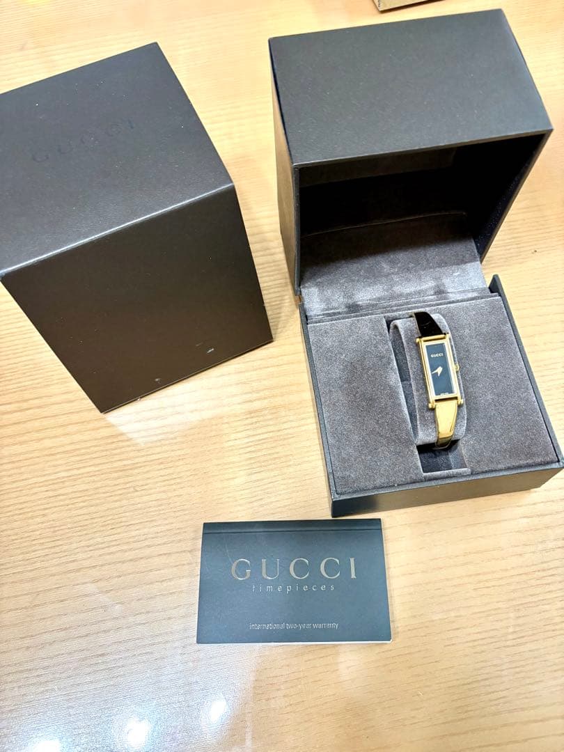 GUCCI グッチ 1500Lシリーズ　腕時計