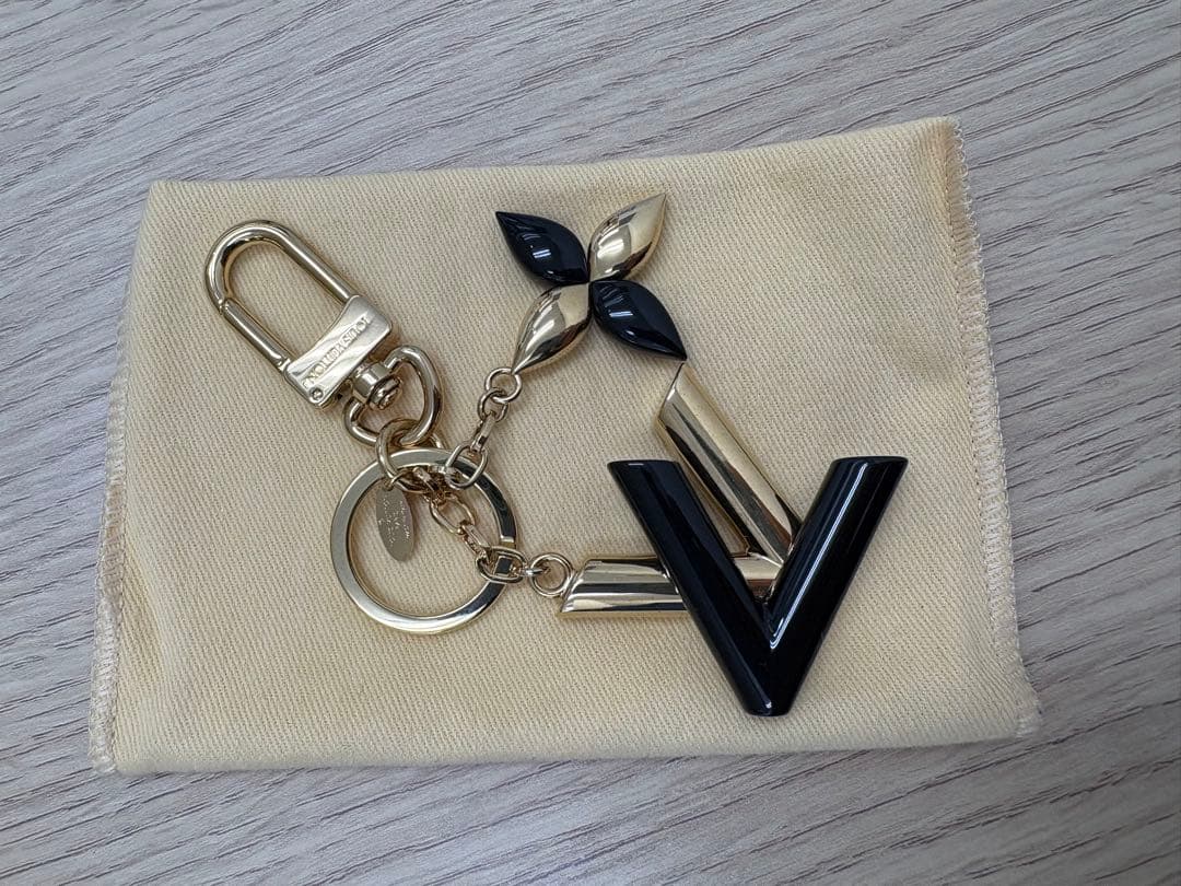 LV キーホルダー