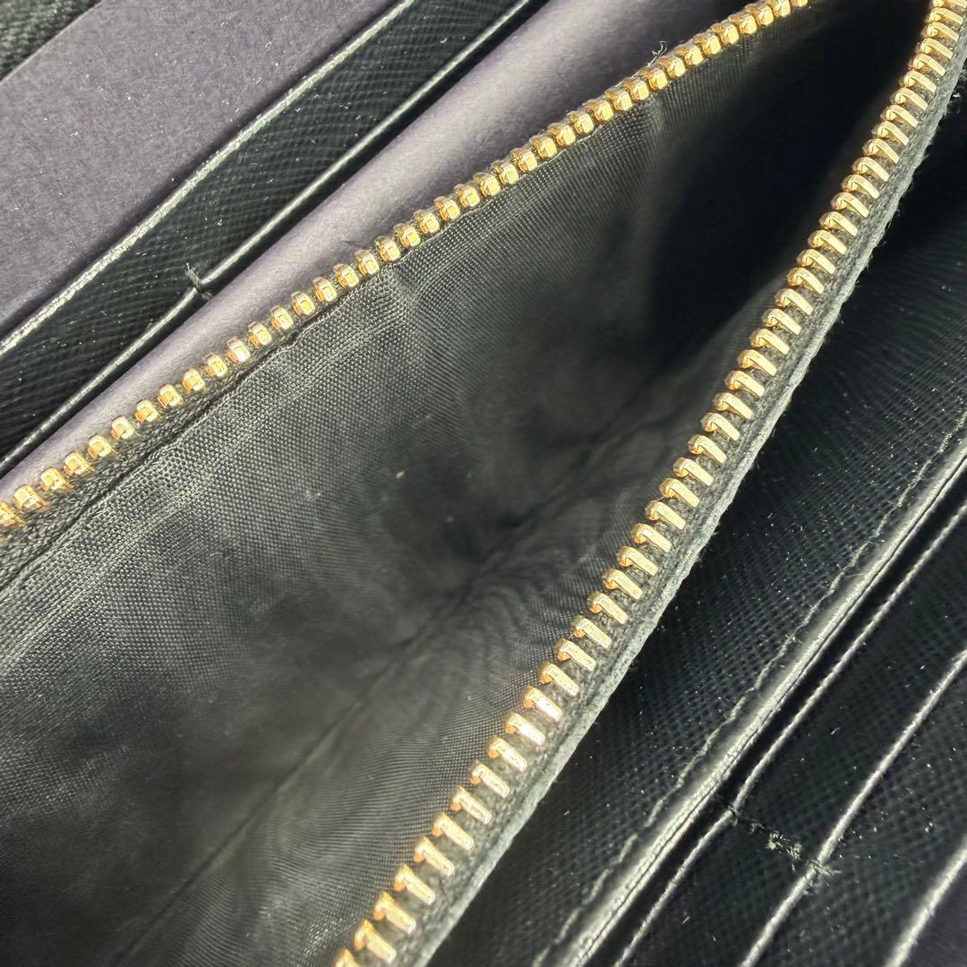 PRADA サフィアーノレザー 長財布 ブラック　フィオッコ　ラウンドファスナー