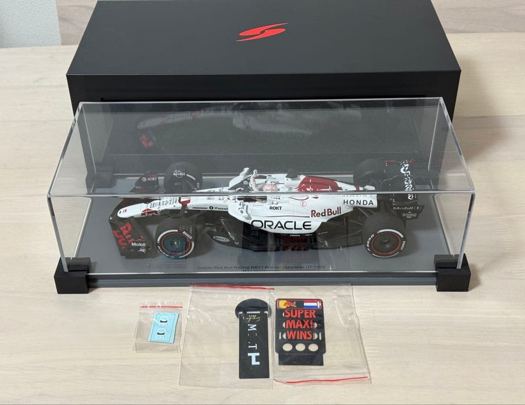 スパーク spark 1/18 RB21 2025日本GP M.フェルスタッペン