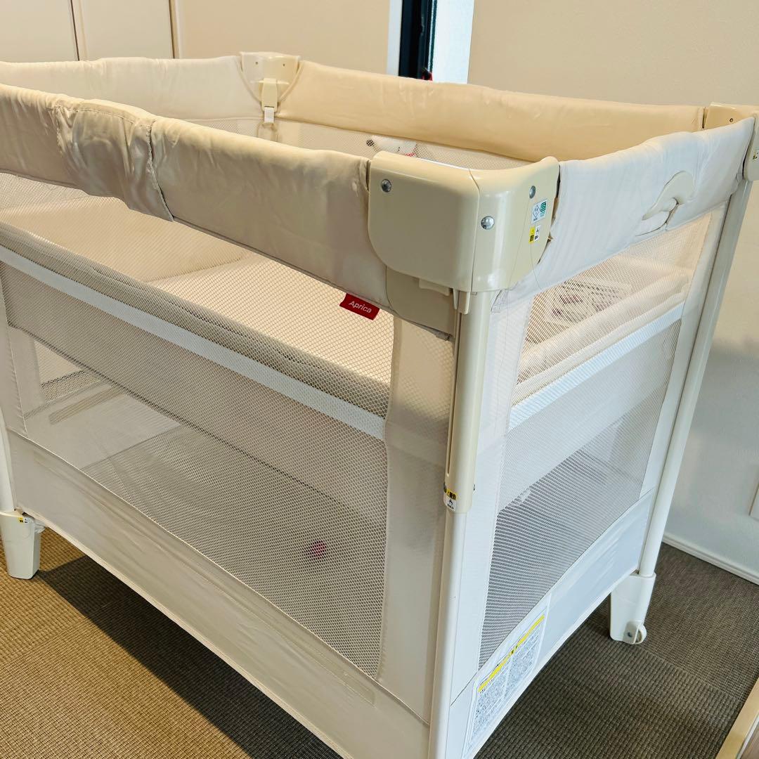 Aprica アップリカ ココネルエアー ホワイト 折り畳みベビーベッド