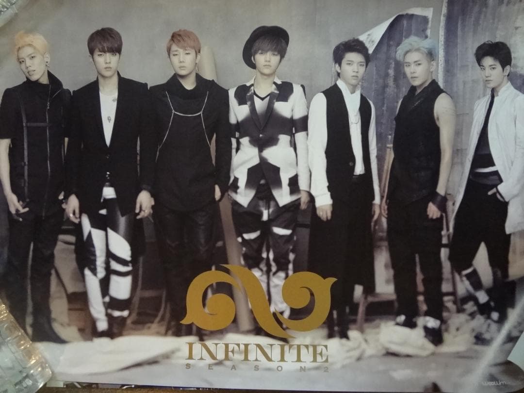 K-POPメンズアーティストポスター５０枚セット