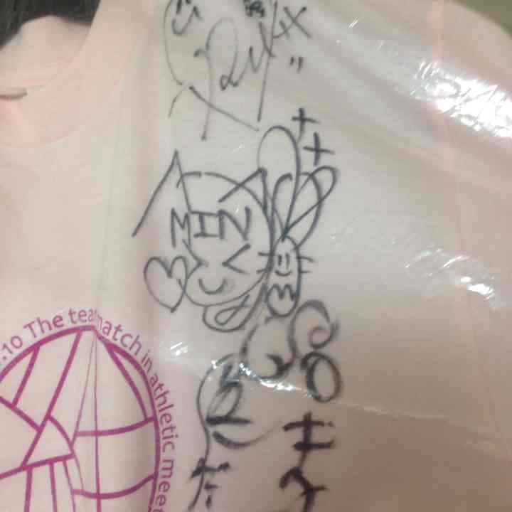 AKB48大運動会チームA当時メンバー直筆サイン入りTシャツ