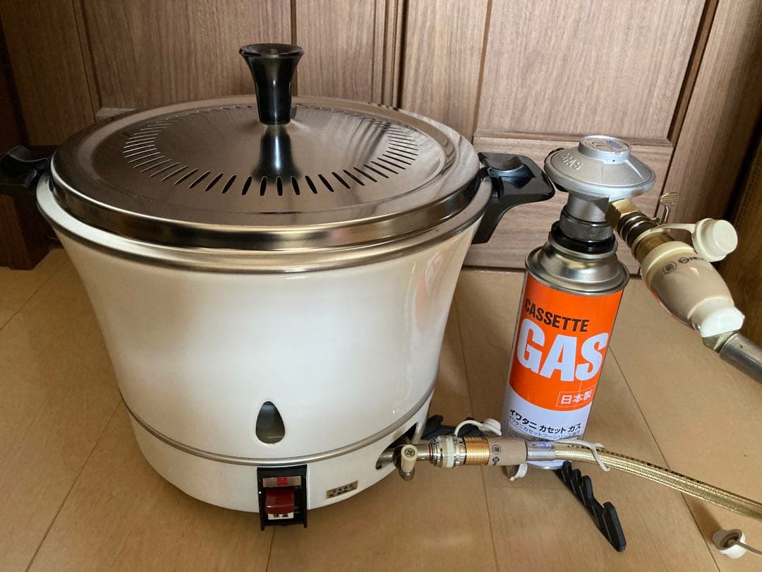 防災キャンプ　 未使用8合炊き炊飯器&レギュレーター&ホース一式　種火保温機能