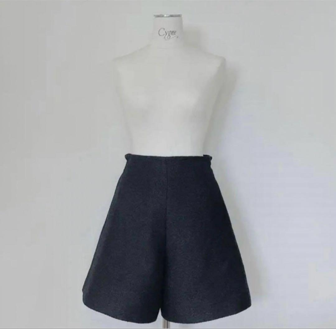 美品　シーニュ cygne ツイード ショートパンツ 黒　joelleサイズ0