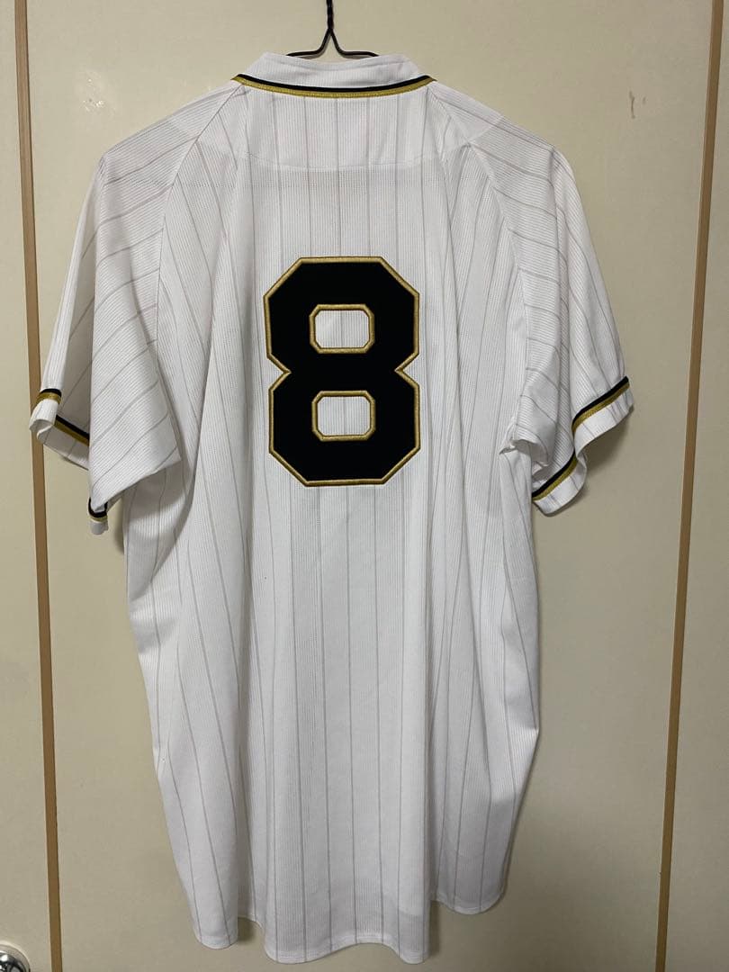 タイガース　 2023伝統の一戦ユニフォーム 佐藤輝明　8 サイズL