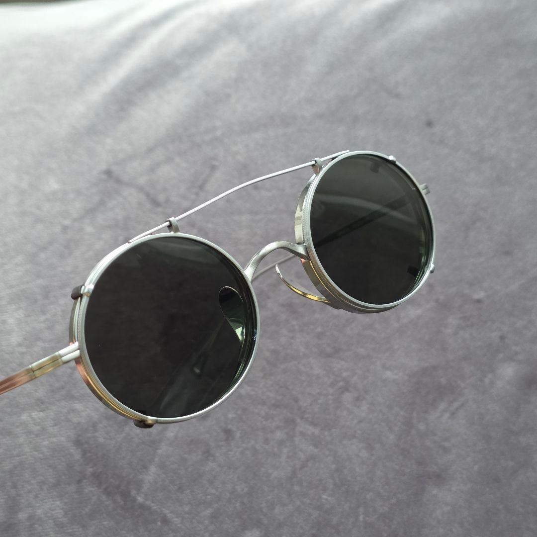 チタンフレーム 伊達メガネ クリップオンサングラス シルバー オーバル型