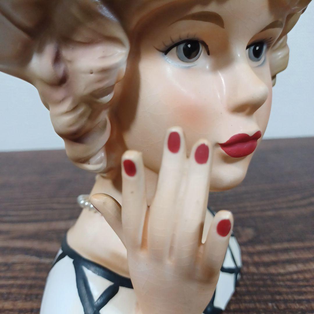 ビンテージ　レディヘッドベース　白い帽子を被った女性の陶器製の置物花瓶