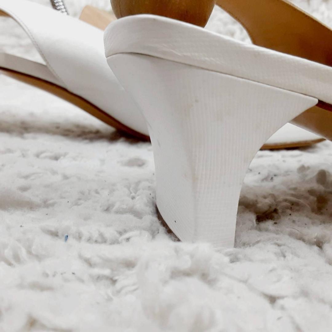 美品 23㎝◎フェラガモ ミュール ホワイト 白 ガンチーニ金具付き