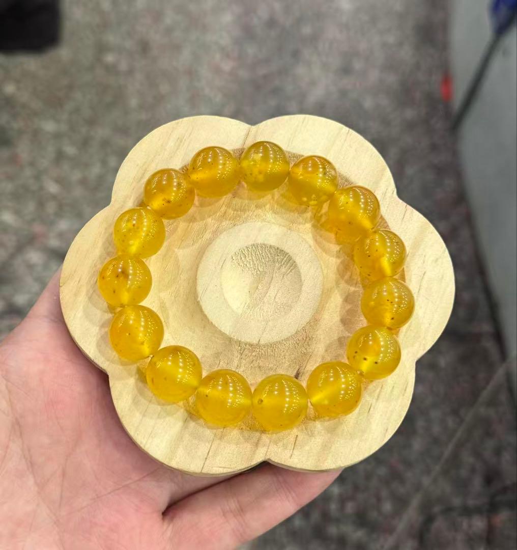 黄色ビーズブレスレット