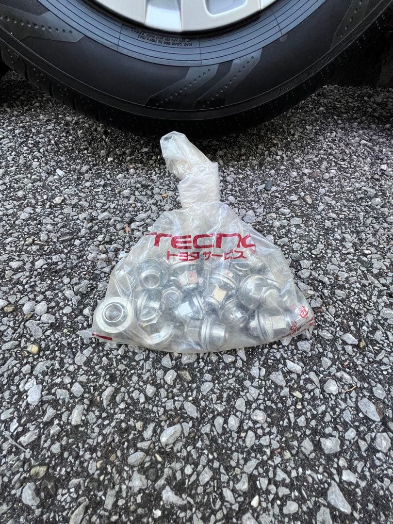 （大幅　値下げ）40アルファード純正ホイルタイヤ　4本