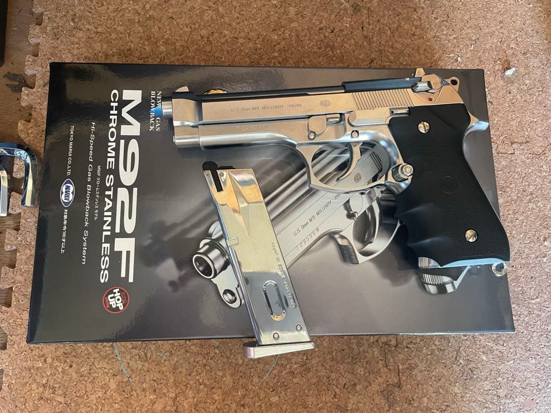 M92F クローム ステンレス ガスガン