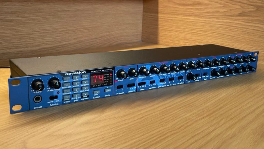 Novation A-station（アナログモデリングシンセ）