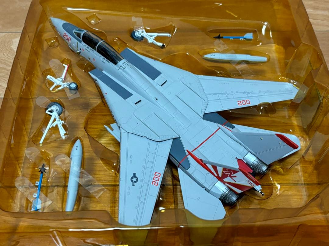 ドラゴン 1/72 F-14A TOMCAT VF-111 SUNDOWNERS