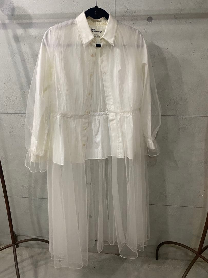 ノワールケイニノミヤ　noir kei ninomiya チュールシャツ