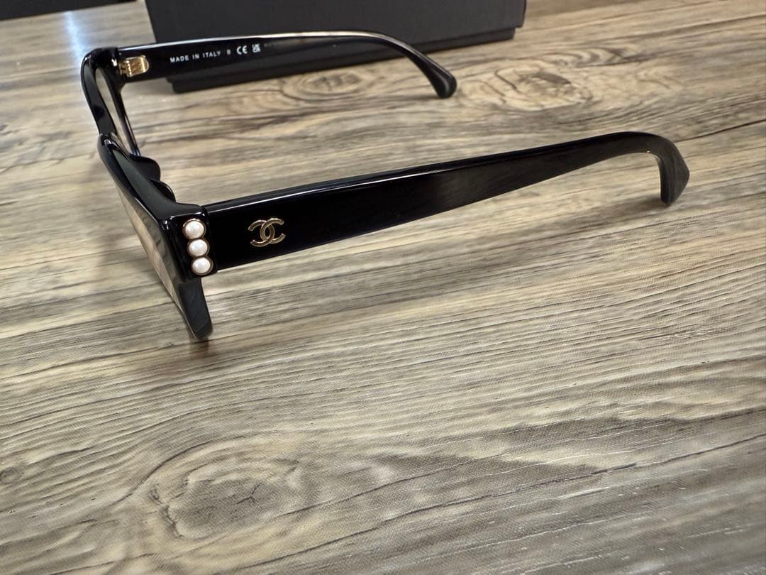 CHANEL ブラック キャットアイ メガネ