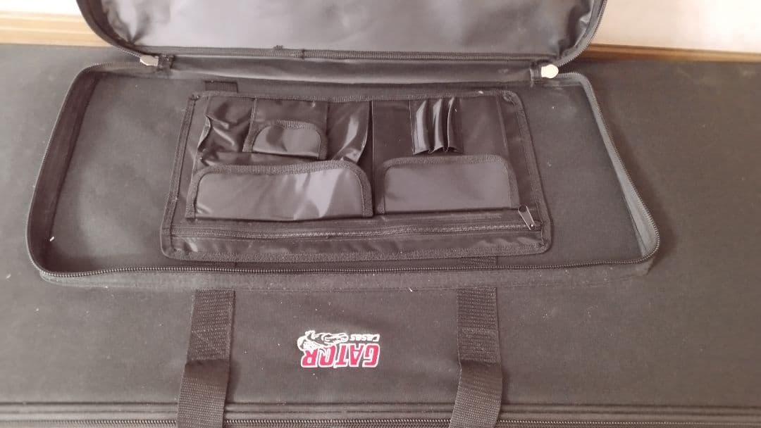 KORG KROSS 88(純正ペダル・GATORセミハードケース付)