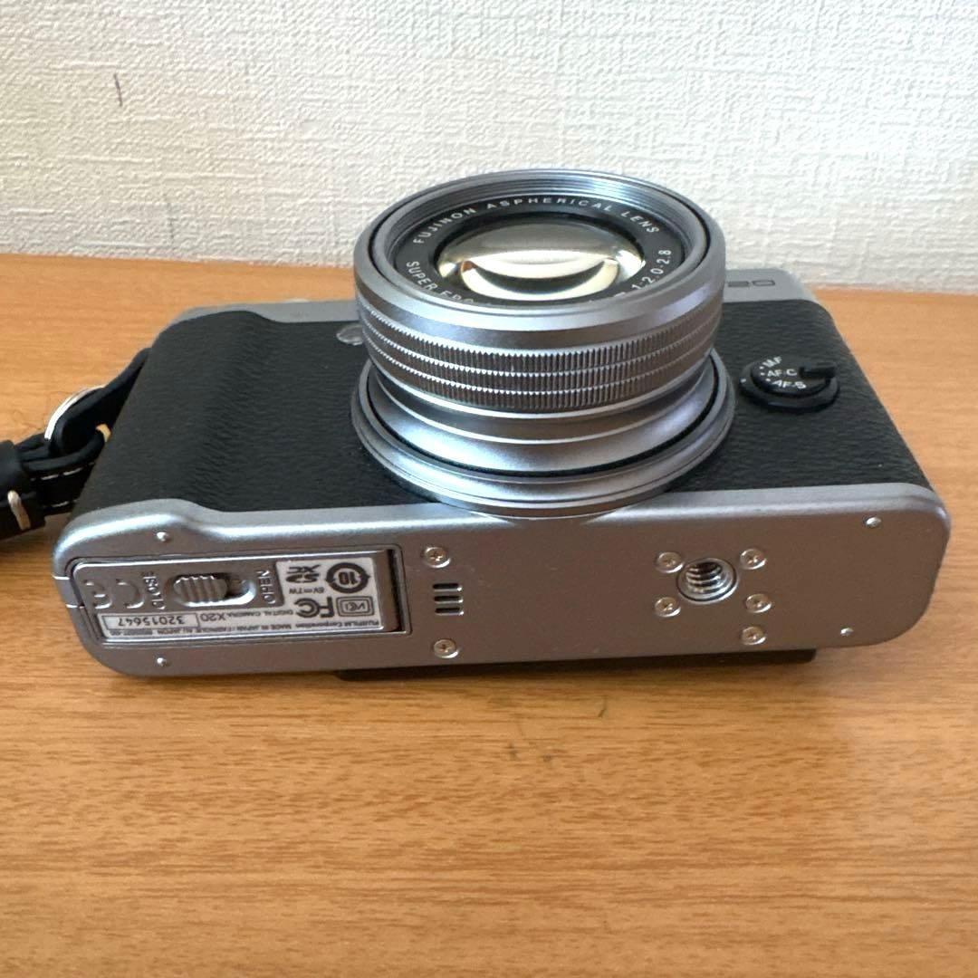 FUJIFILM Ｘ20 シルバー 【中古品】