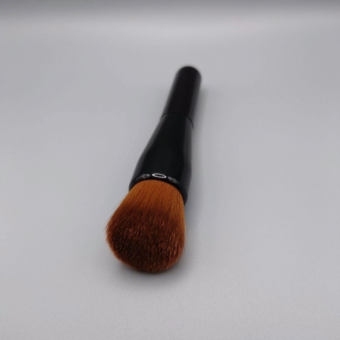 ダーマライズ　セラムファンデ、セラムアクション・パウダー、ファンデーションブラシ