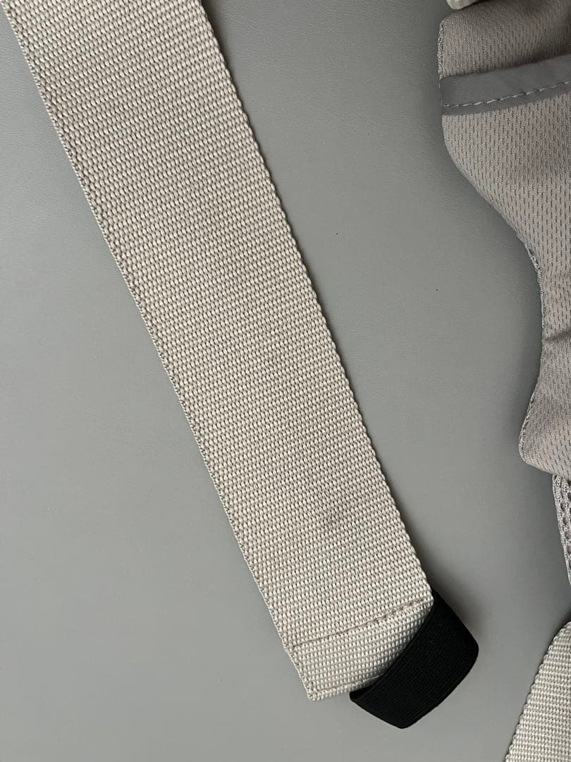 【みー】アップリカ　ラクリス ベージュ 抱っこ紐 アカチャンホンポ限定色