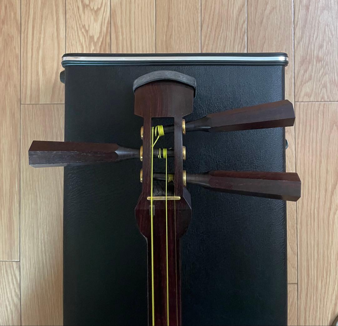 津軽三味線 紅木 全長101cm 棹3.3 撥・ケースなど付属品付　たのメル便