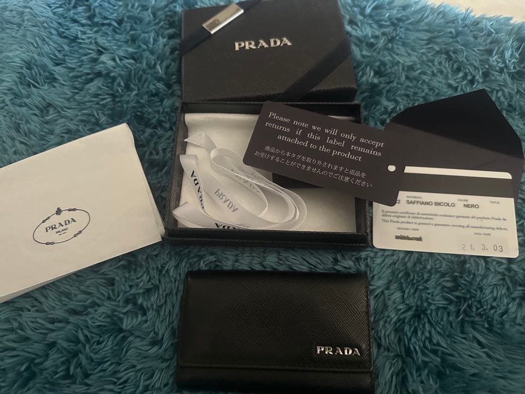 PRADA サフィアーノレザー ブラックキーケース　プラダ
