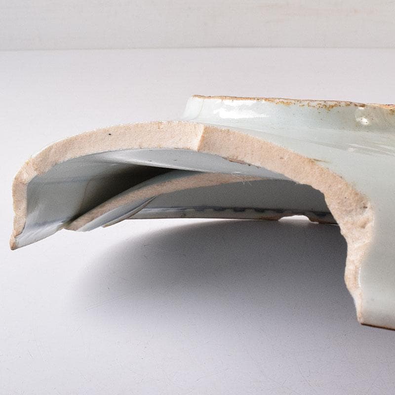 hn　初期伊万里　発掘陶片　参考品　染付山水文皿　M　R8319