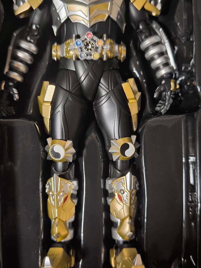 中国形刻　 鎧甲勇士 帝皇侠 フィギュア