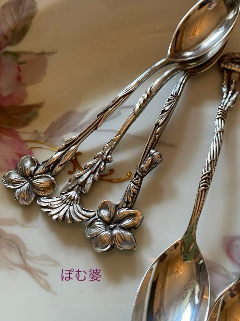 ①ティファニー／純銀スプーン12本組②③R.ドルトン＆コールポート／皿 各２枚