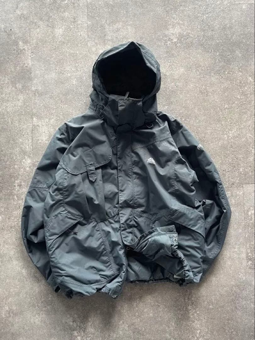 【カメレオンさん専用】NIKE ACG アシンメトリーナイロンジャケット