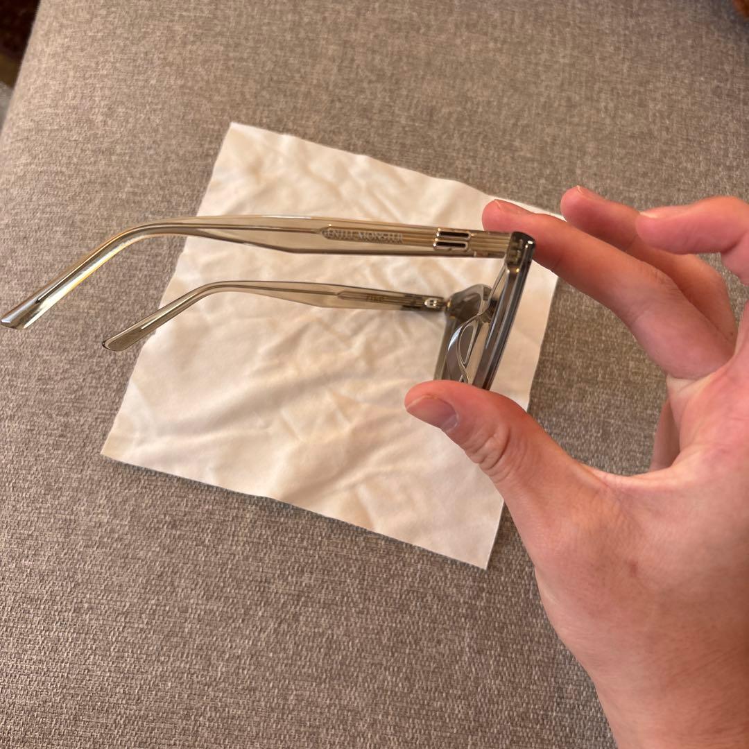 Gentle Monster グレー キャットアイサングラス