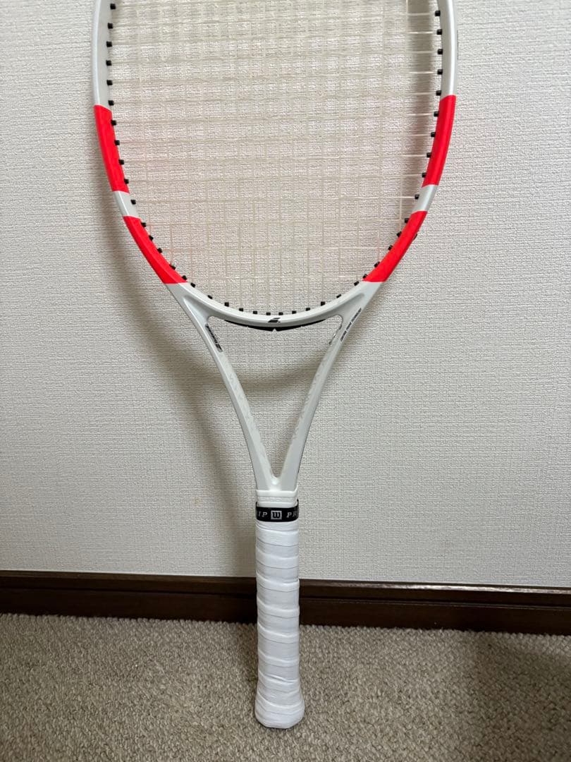 テニスラケット　バボラ、ピュアストライク