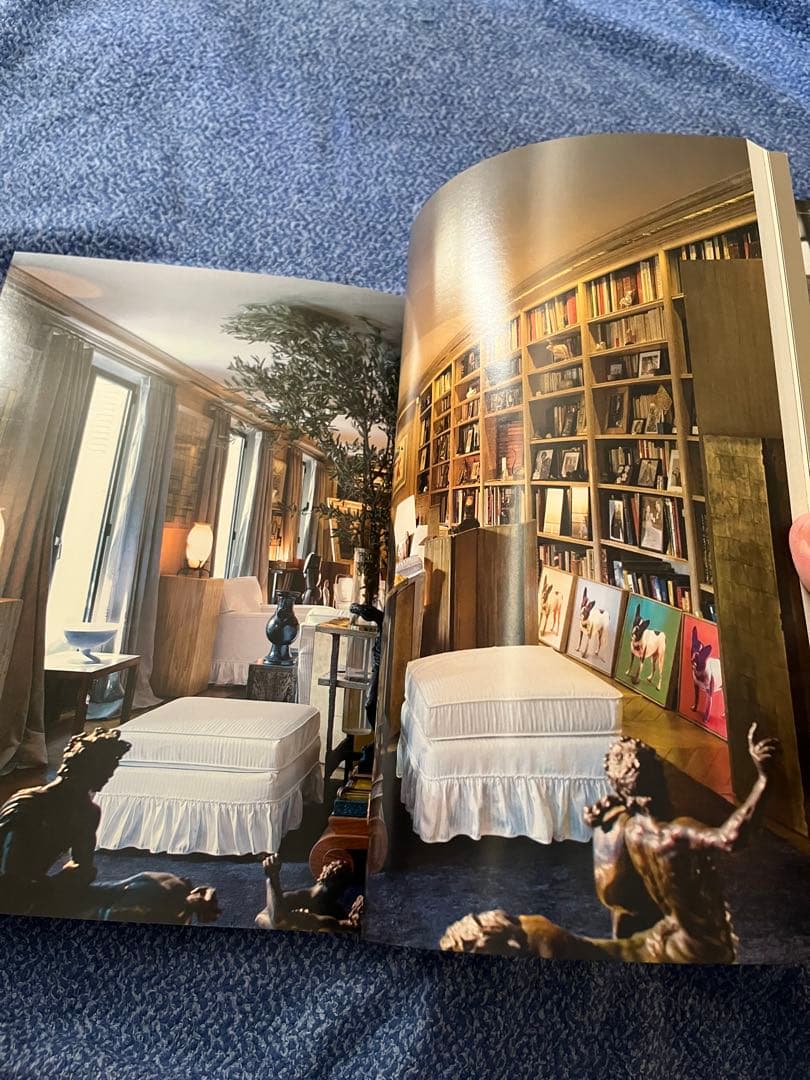 図録　イヴサンローラン