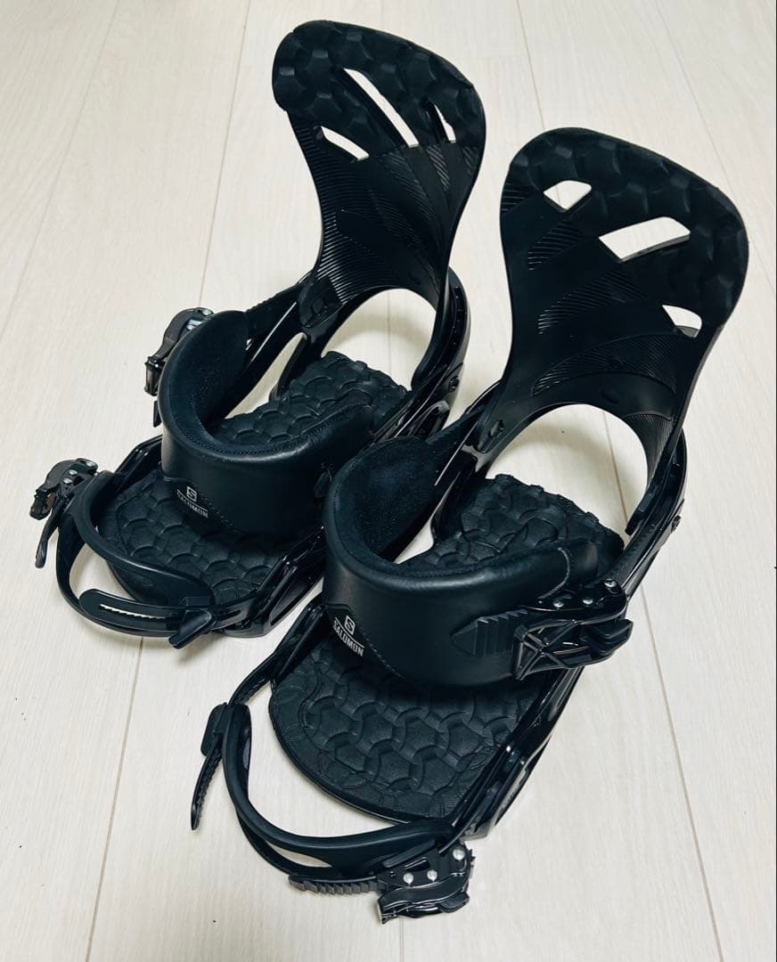 美品　Salomon スノーボード ビンディング M