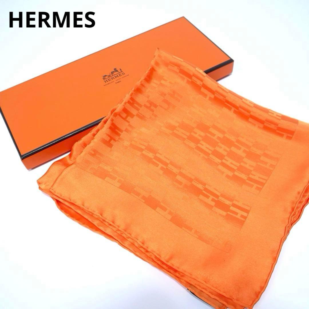 未使用 箱付き HERMES シルク100% カレ40 プチカレ ハンカチーフ